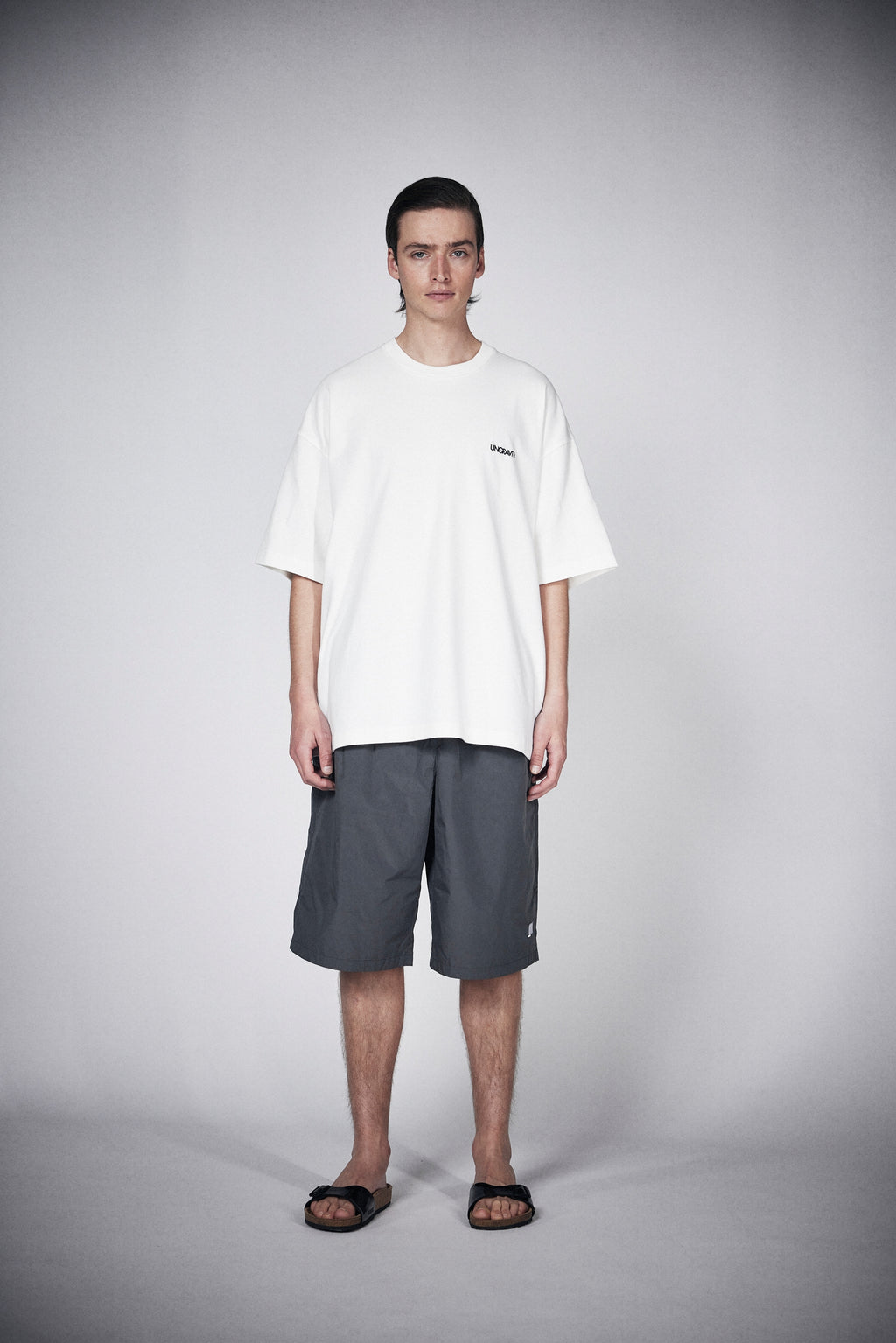 Memory Taffeta Loose Short Pants